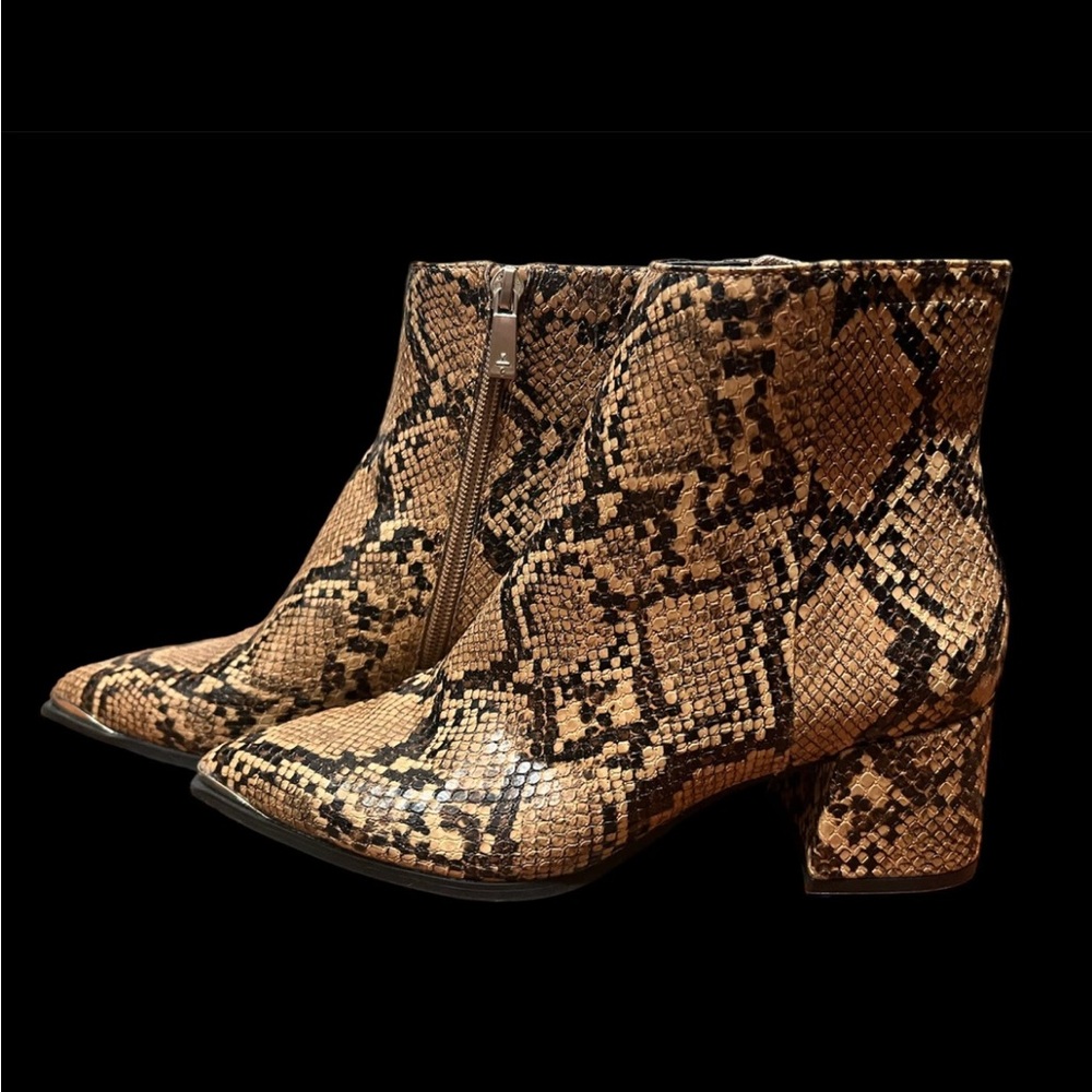Brown Kenneth Cole Roanne Snake Print Faux Leather Block Heel Ankle Boots 5.5
